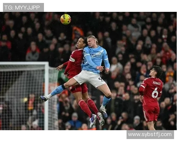 利物浦逆转曼城上演经典大战四比三的惊心动魄时刻 利物浦逆转曼城上演经典大战四比三的惊心动魄时刻